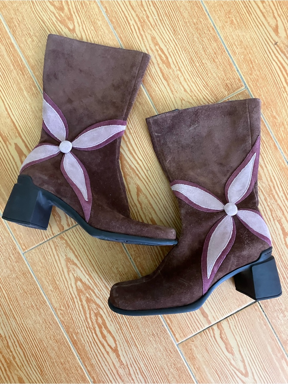 Vintage Indigo suede boots by Clark